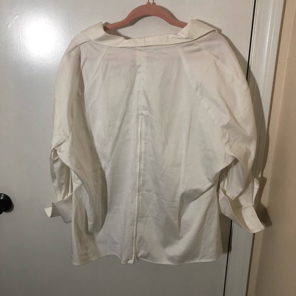 Lauren Top in White - Picture 3 of 4